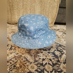 C&c Califoria Blue And White Floral Bucket Hat